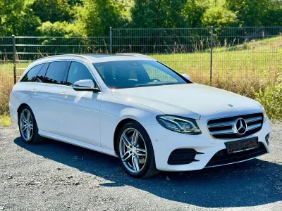 Gebraucht Mercedes E220 AMG line 194 PS (142 kW) 2017 Weiß Kleinwagen