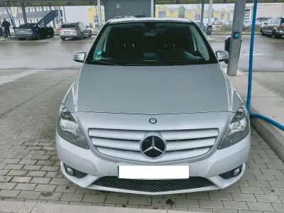 Gebraucht Mercedes B200 156 PS (114 kW) 2012 Grau Kleinwagen