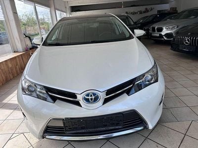 Usata Toyota Auris Hybrid Edition 99 CV (72 kW) 2015 Bianco Berlina
