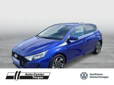 Gebraucht Hyundai i20 101 PS (74 kW) 2023 Blau Kleinwagen