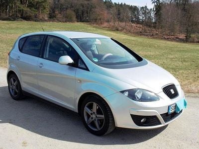 Silber Gebraucht 2014 Seat Altea Reference Van / Kleinbus | 7.700 € (Teuer)