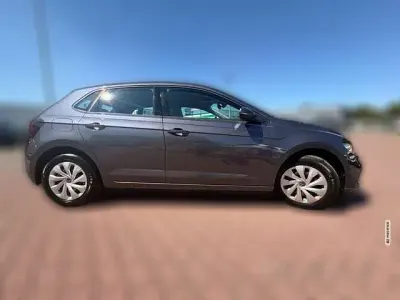 Gebraucht VW Polo Life 95 PS (69 kW) 2023 Grau metallic Kleinwagen