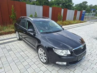 Gebraucht Skoda Superb 105 PS (77 kW) 2013 Schwarz Limousine