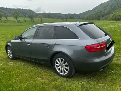 Używany Audi A4 Attraction 170 KM (125 kW) 2012 Szary Kombi
