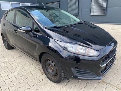 Gebraucht Ford Fiesta Trend 95 PS (69 kW) 2016 Schwarz Kleinwagen