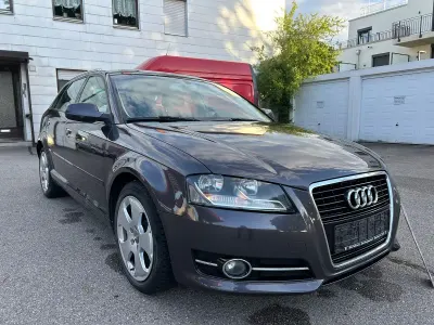 Gebraucht Audi A3 Ambition 90 PS (66 kW) 2011 Grau Kleinwagen