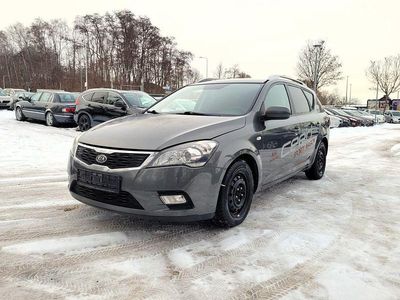 Gebraucht Kia Ceed Sportswagon Vision 116 PS (85 kW) 2010 Grau Kombi