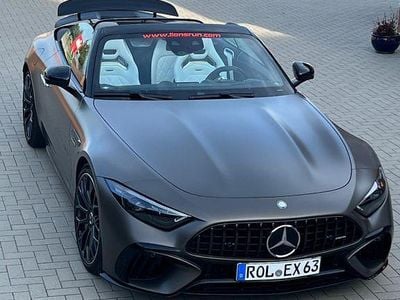 Grau Gebraucht 2023 Mercedes SL63 AMG AMG Cabrio | 129.870 € (Fairer Preis)