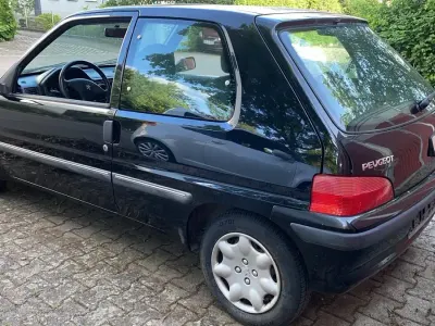 Gebraucht Peugeot 106 60 PS (44 kW) 2002 Schwarz Kleinwagen