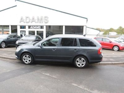 gebraucht Skoda Octavia Elegance,Aut,Navy,PDC,ALU,AHK