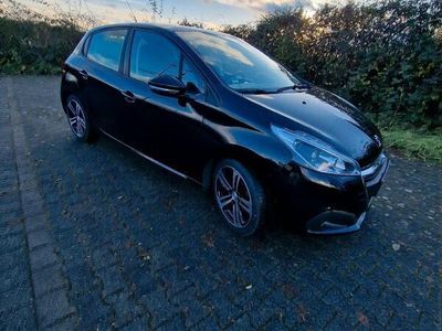 gebraucht Peugeot 208 208PureTech 82 Start