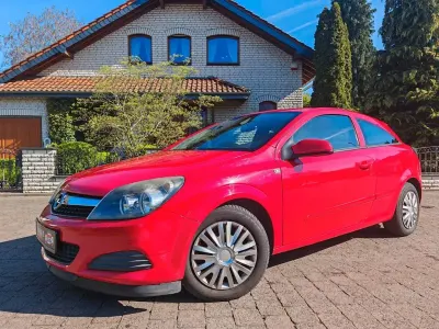 Usata Opel Astra GTC Catch Me 90 CV (66 kW) 2007 Rosso Coupé