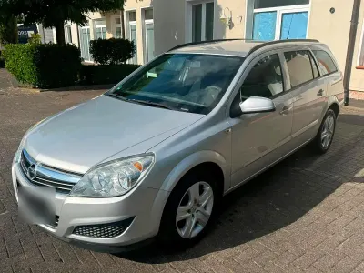 Gebraucht Opel Astra 116 PS (85 kW) 2009 Silber Kombi