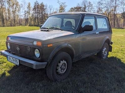 Second-hand Lada niva 83 CP (61 kW) 2012 Verde SUV