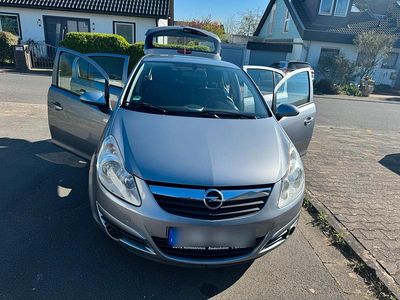 Grau Gebraucht 2009 Opel Corsa Limousine | 2.700 € (Fairer Preis)