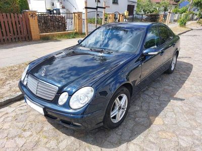 Mercedes E200
