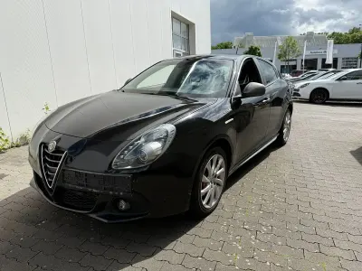 Gebraucht Alfa Romeo Giulietta Quadrifoglio Verde 175 PS (128 kW) 2015 Schwarz (colore esterno (alfa schwarz)) Kleinwagen