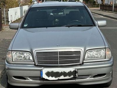 Mercedes C180