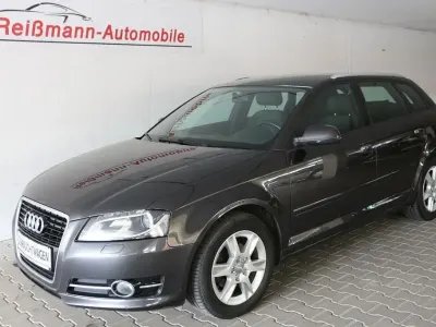 Gebraucht Audi A3 Attraction 105 PS (77 kW) 2012 Grau Kleinwagen