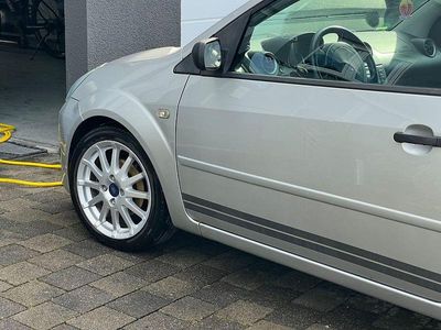 Silber Gebraucht 2005 Ford Fiesta Sport Limousine | 1.999 € (Fairer Preis)
