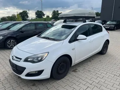 Gebraucht Opel Astra Edition 116 PS (85 kW) 2015 Limousine