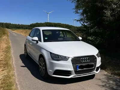 Gebraucht Audi A1 Sportback Attraction 86 PS (63 kW) 2013 Weiß Kleinwagen