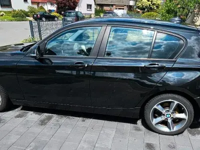 Gebraucht BMW 118 143 PS (105 kW) 2014 Schwarz Kleinwagen