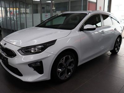 Gebraucht Kia Ceed Sportswagon 160 PS (117 kW) 2021 (hw2) deluxe white m Kombi