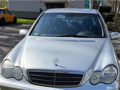 Gebraucht Mercedes C220 149 PS (109 kW) 2002 Silber Limousine
