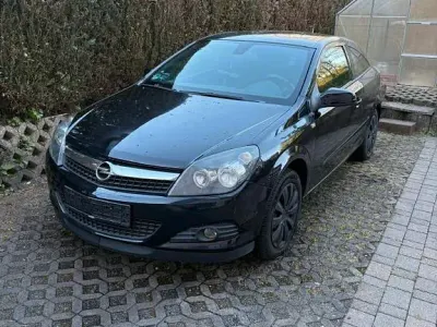 Brugt Opel Astra GTC Sport 140 HK (102 kW) 2008 Sort