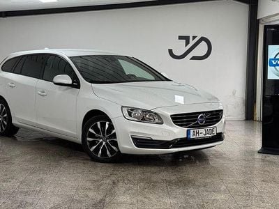Usata Volvo V60 120 CV (88 kW) 2017 Bianco Station wagon
