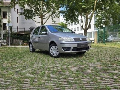 Gebraucht Fiat Punto Dynamic 60 PS (44 kW) 2005 Silber Kleinwagen