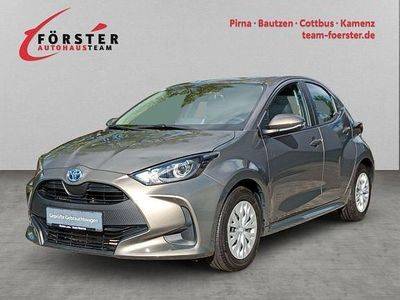 Manganbronze metallic Gebraucht 2022 Toyota Yaris Hybrid Business Edition | 18.980 € (Superpreis)