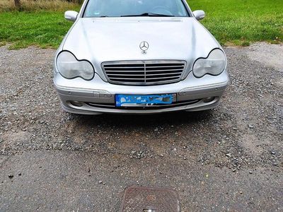 Silber Gebraucht 2000 Mercedes C200 Avantgarde Limousine | 1.000 € (Fairer Preis)