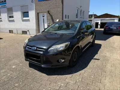 Gebraucht Ford Focus Titanium 116 PS (85 kW) 2012 Schwarz Limousine