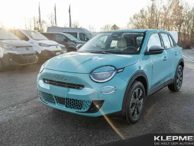 Nouă Fiat 600 Icon 101 CP (74 kW) 2026 Albastru SUV