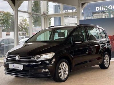Schwarz Gebraucht 2019 VW Touran Comfortline Van / Kleinbus | 23.290 € (Fairer Preis)