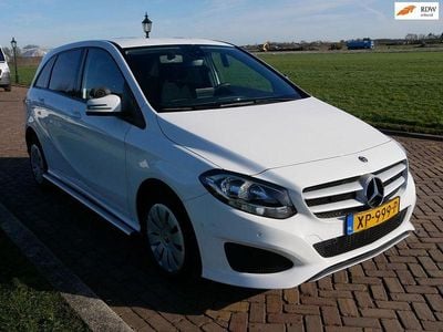 Gebraucht Mercedes B220 Ambition 170 PS (125 kW) 2019 Weiß Van / Kleinbus