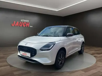 Neu Suzuki Swift Comfort 83 PS (61 kW) 2026 Pure white pearl metallic / mi Kleinwagen