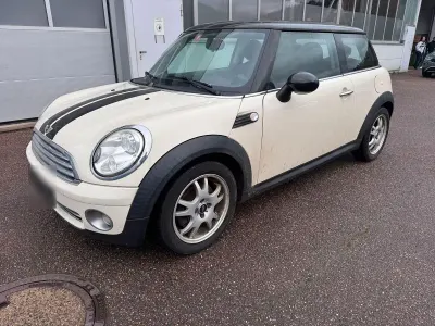Gebraucht Mini Cooper 120 PS (88 kW) 2009 Weiß Kleinwagen