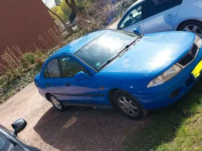 Gebraucht Mitsubishi Carisma 125 PS (91 kW) 1999 Blau Limousine