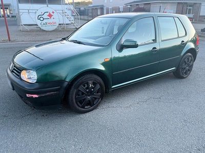 Usata VW Golf III 75 CV (55 kW) 1998 Verde Berlina
