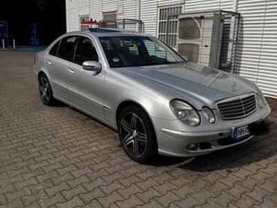 Mercedes E220
