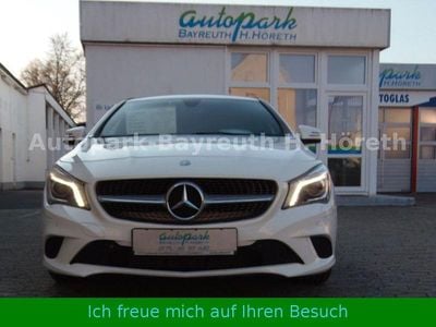 Gebraucht Mercedes CLA200 Shooting Brake 156 PS (114 kW) 2016 Weiß Kombi
