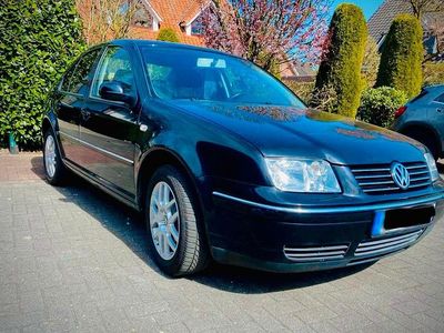 Second-hand VW Bora 105 CP (77 kW) 2002 Negru Berlinǎ