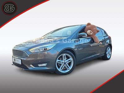 Gebraucht Ford Focus Titanium 125 PS (91 kW) 2017 Grau Limousine