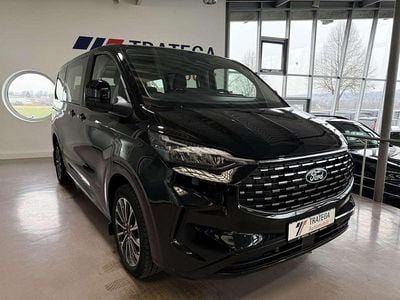 Second-hand Ford Tourneo Titanium 170 CP (125 kW) 2025 Negru Monovolum