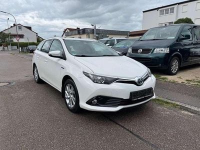 Toyota Auris Hybrid