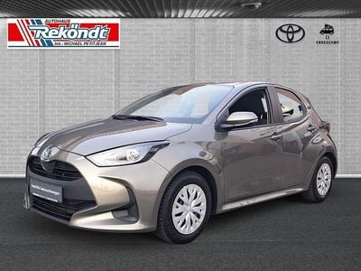 Gebraucht Toyota Yaris Hybrid Comfort 116 PS (85 kW) 2022 Grün Kleinwagen