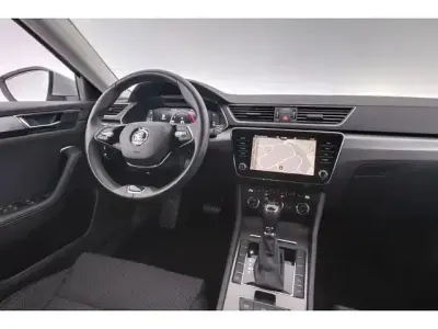 Używany Skoda Superb Style 150 KM (110 kW) 2022 Srebrny Kombi